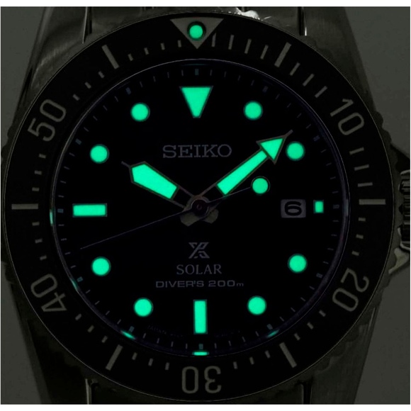 Seiko SNE569P1