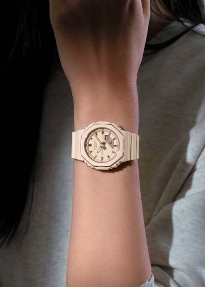 Casio GMA-P2110-4ADR